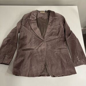 NWT: DG2 tan velvet blazer, size M